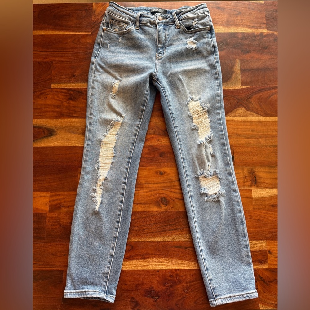 Judy Blue Light Blue Distressed Relaxed Fit Jeans